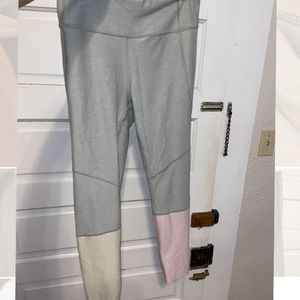 Outdoor voices 7/8 colorblock leggings